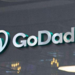 Godaddy公司宣布裁员并关闭两个办事处